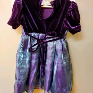 Young land size 4 dress